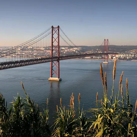 Magali Villa Aroeira (Setubal)